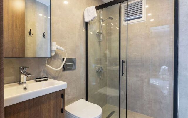 Bi Suites