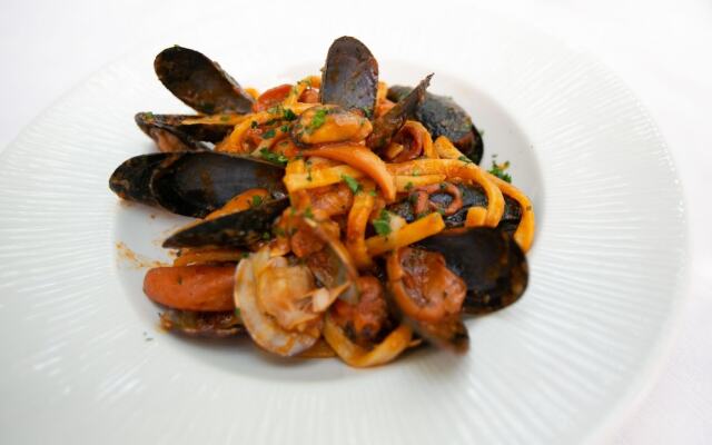 San Lorenzo Apartments