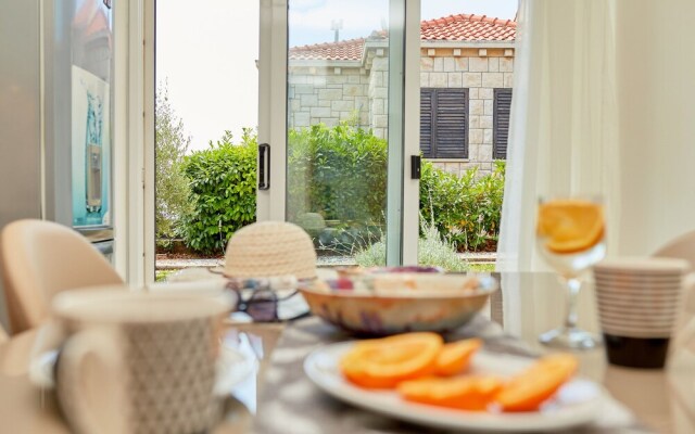 Sky Breeze Apartment