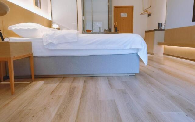 Yushi Beach Hostel