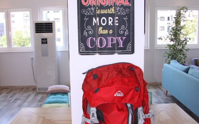 ART Hostel & Apartments
