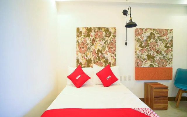 The Greenhive Hotel by OYO Rooms