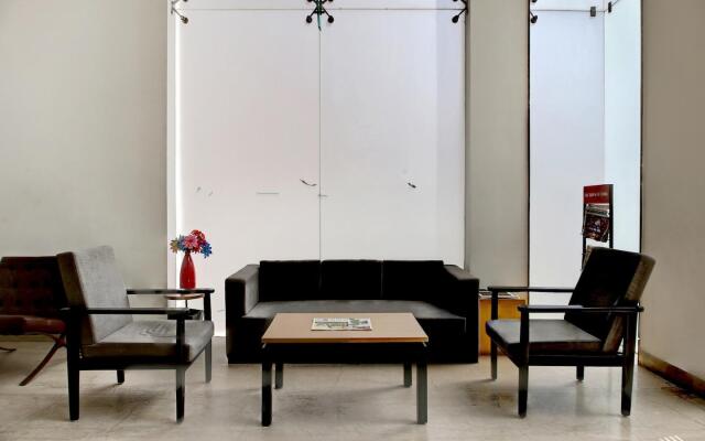 Collection O 30072 Greater Kailash