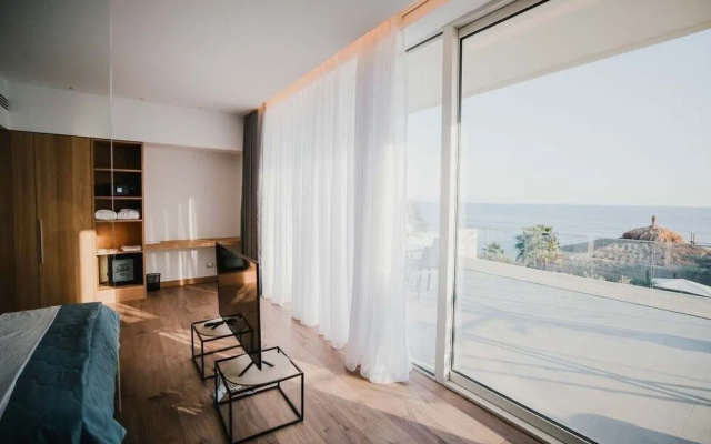 Empire Beach Resort