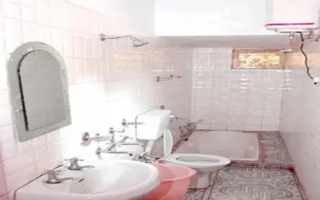 Puri Hotel Kasauli