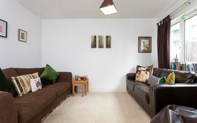Superior Zone 2 London Apartment