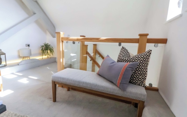 1 Chapel Place