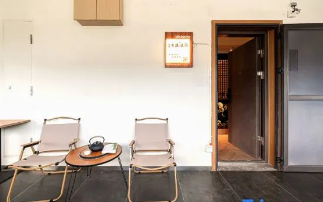 Zhu Li Moon Light Cloud Guest House (Zhujiajiao Branch)