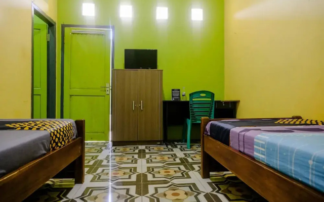 Hotel O Ilyasa Family