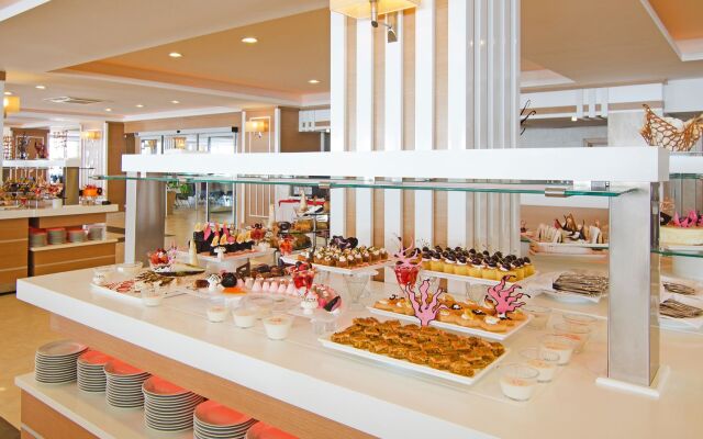Palm Wings Beach Resort & Spa Kusadasi- All Inclusive