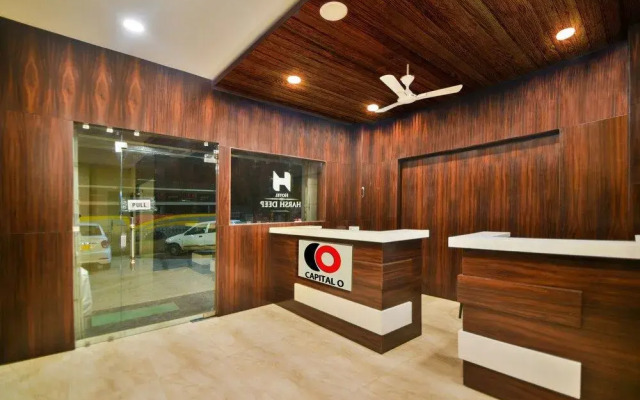 Capital O 39418 Hotel Harsh Deep