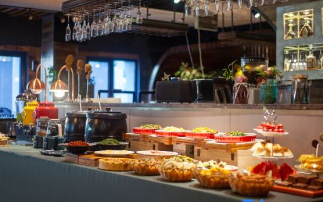 Mo Tai Concept Hotel