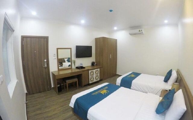 White Crown Hotel