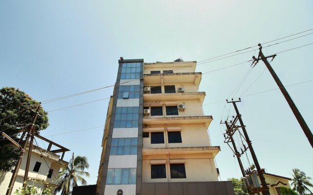 OYO 17320 Vijaya Residency