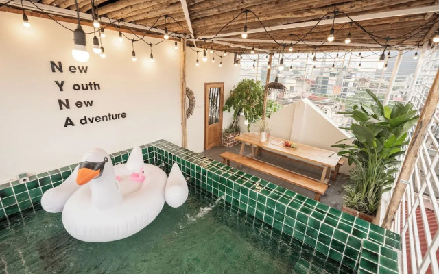 UNIQUE Creative - Wooden Design - Rooftop Jacuzzi