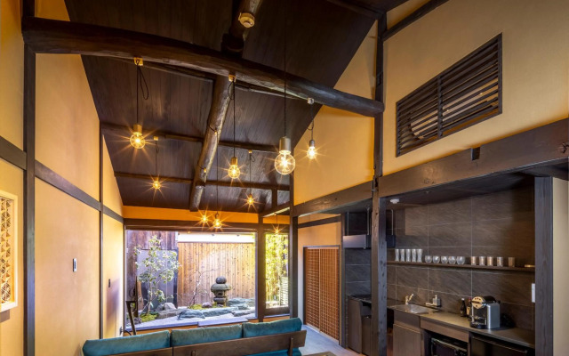 Kyo-no-Oozora Gion Kawasemi