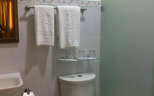 Cebu Uncle Tom's Cabin Hotel powered by Cocotel