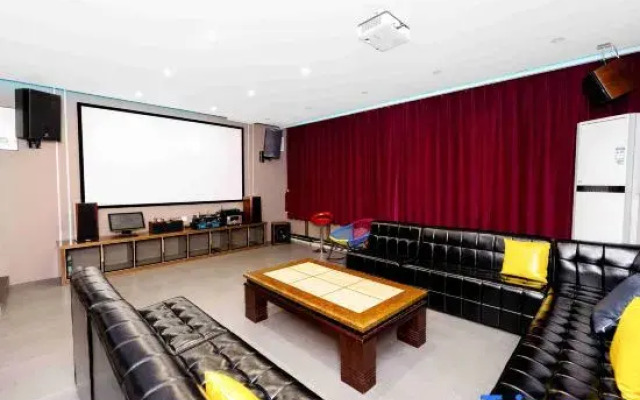 Yincaolu Lingfeng Bieyuan (Yulin Wonderland Store)