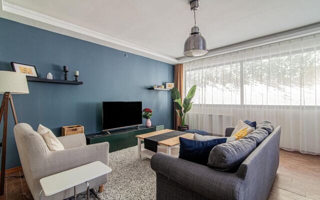 Charming Flat With Backyard Close to Zorlu Center