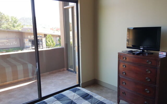 Picazzos Loft in the View Plaza