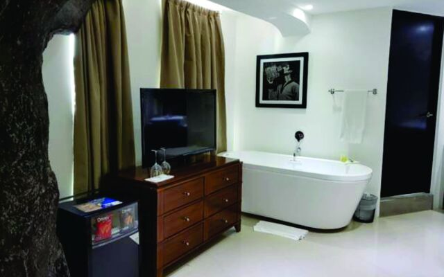 Arts Party Central Hostel