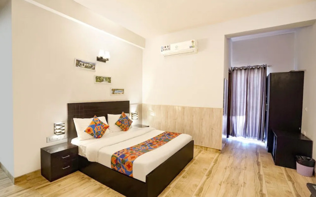 Fabhotel Vraj Inn