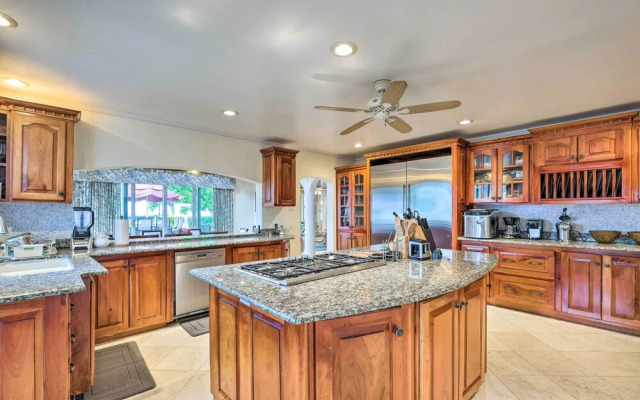 Oceanfront 'majestic Beach House' w/ Gym + Pool!