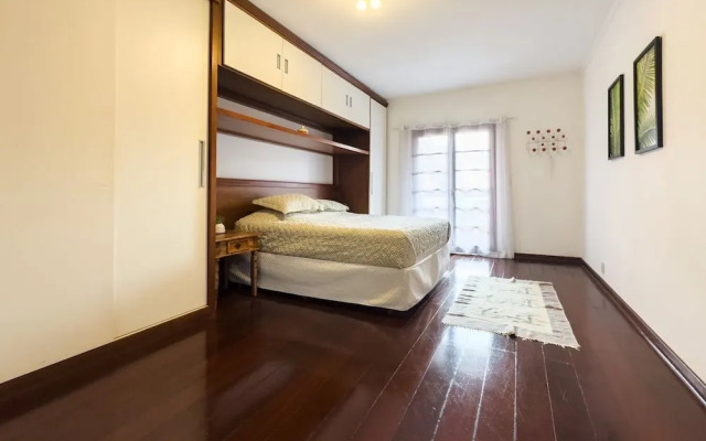 Casa espaçosa na Granja Viana