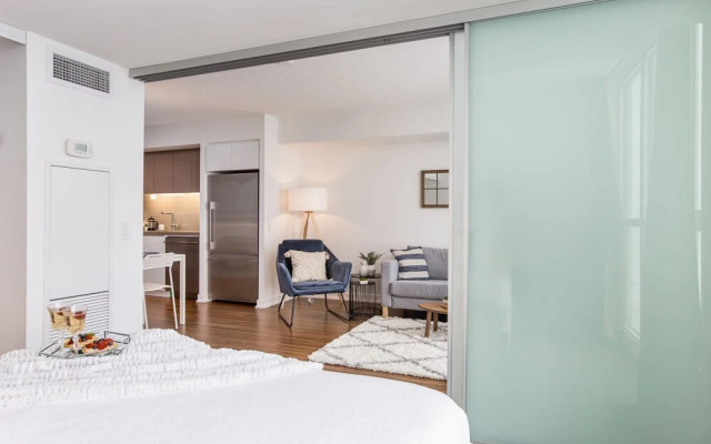 Premier High-Rise Downtown Suites