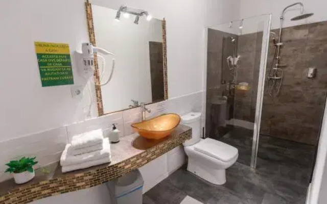 Aria Prestige Boutique