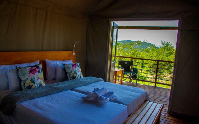 Ndhula Luxury Tented Lodge