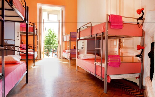 Mr. Hostel Baku