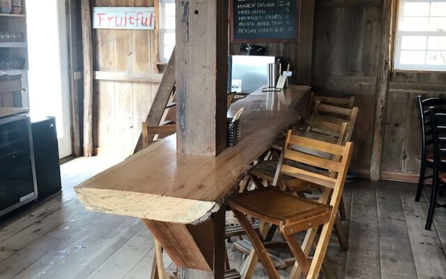 Shinn Estate Vineyards and Farmhouse