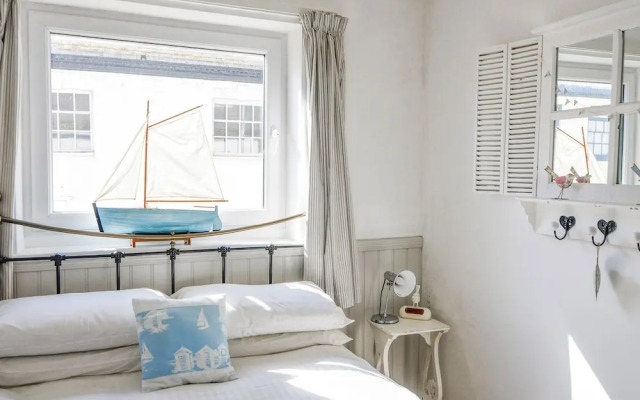1 Bay View Court
