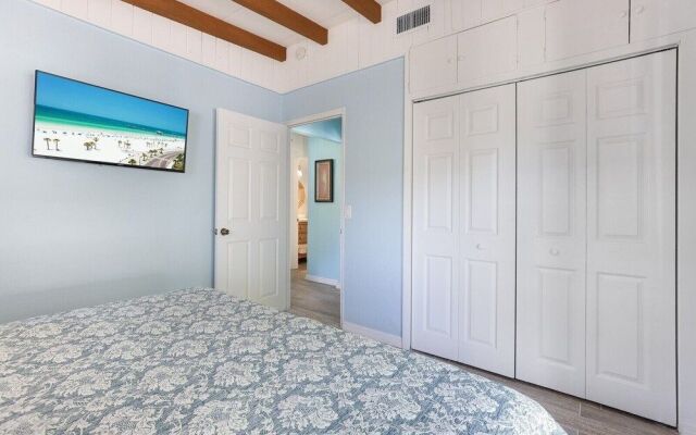 Island Gem B 2 Bedroom Villa by RedAwning