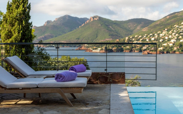 Tiara Yaktsa Cote d’Azur