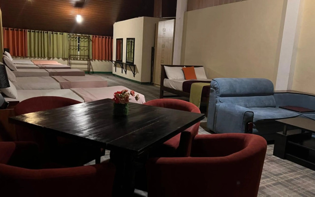 Hill Cool Hotel & Restaurant