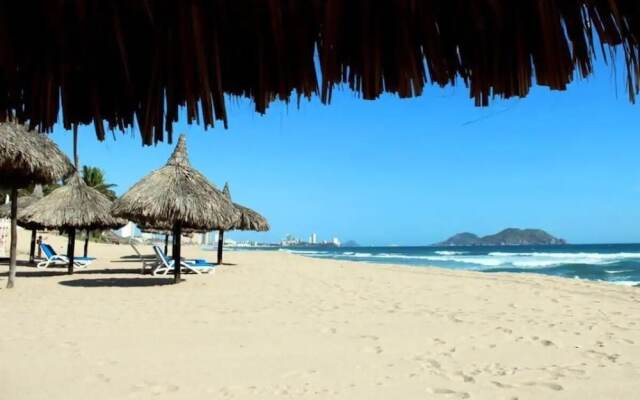 C. Azul Costa Bonita by Villas HK28