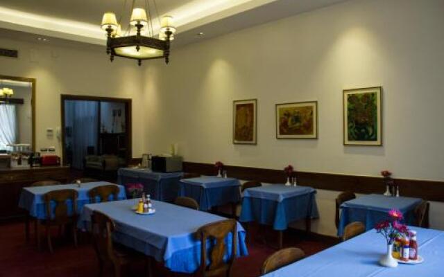 Horus House Hotel