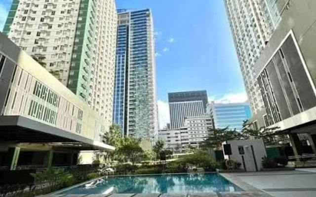 Cozy Studio in Cebu City With Garden View