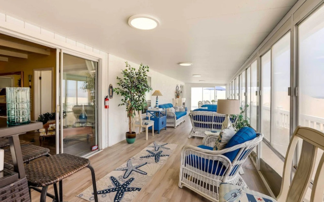 Between the Dunes: Breezy Beachfront Oceano Home!
