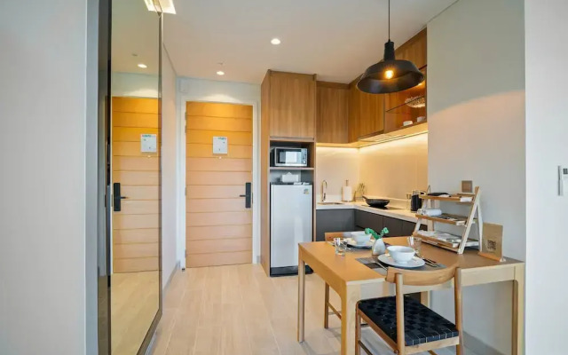 Laguna Lakeside Residences