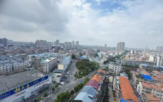 Star terrace hotel (Huangpi plaza shop) – Outside – Wuhan