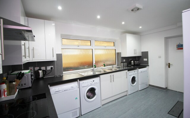 Flexistay Ambers Gatwick Aparthotel