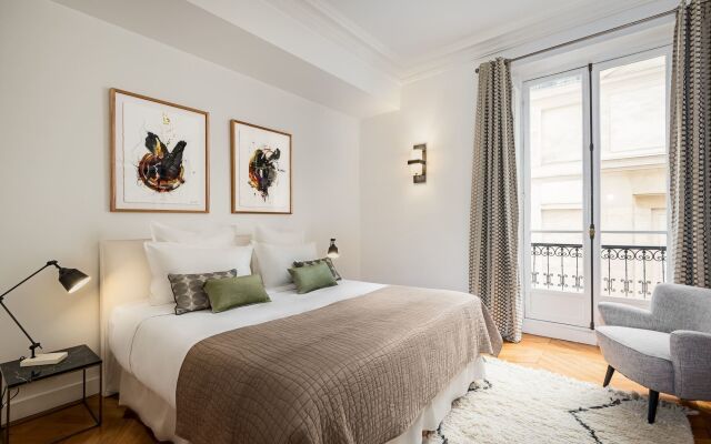 Rue Honore Chevalier Two Bedroom Apartment