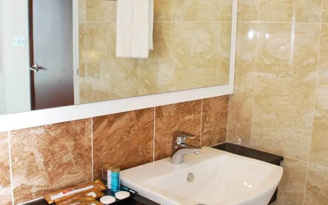 Paragon Serviced Suites @ Straits View