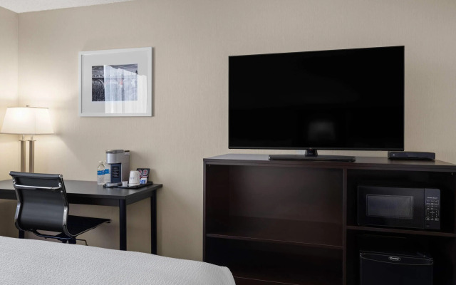 Ramada by Wyndham Saskatoon