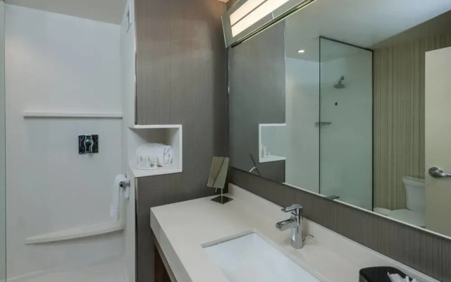 Courtyard Boston Littleton