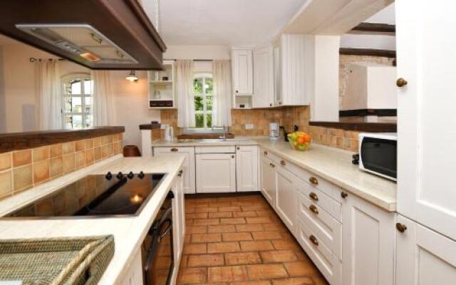 Villas Barat by Istarski Dvori