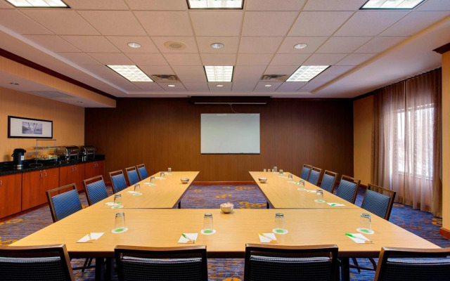 Courtyard by Marriott Chicago Schaumburg/Woodfield Mall